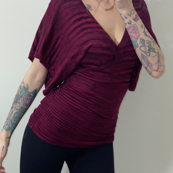 Le chateau heathered red tunic style fancy top fall fashion - Picture 4 of 7